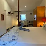Crocant House